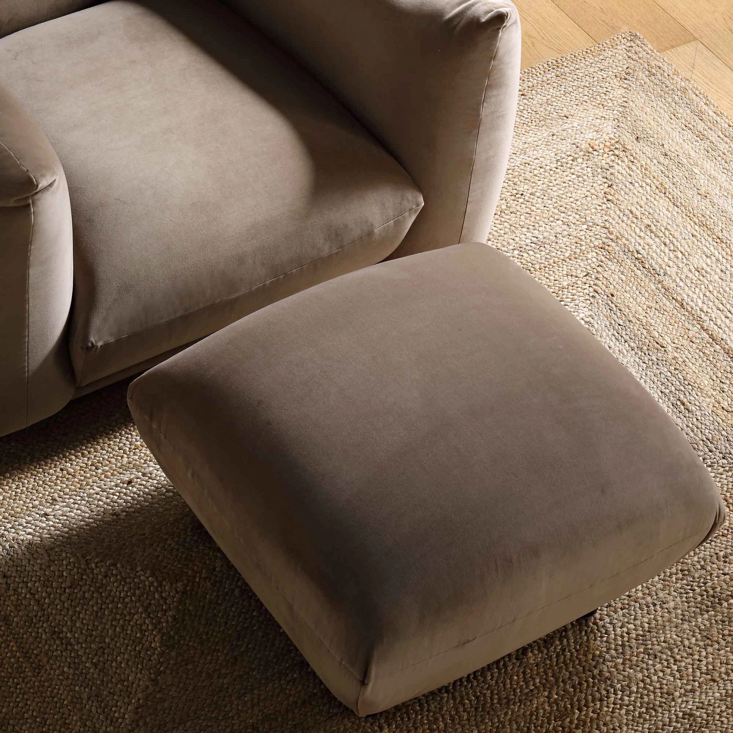 Gianni Pouffe, Mink Velvet - Image 2